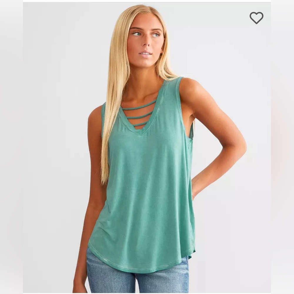 Brand:White Crow
Size:Small
Color:Amazon Green